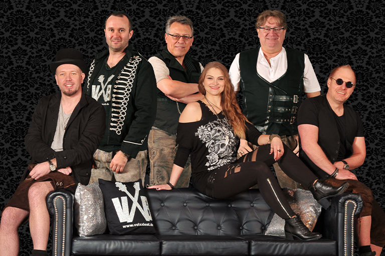Volxxbeat, Live auf dem Cannstatter Volksfest Gruppenfoto der Partyband Volxxbeat