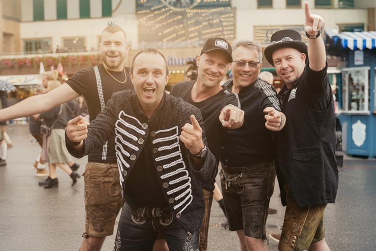 Gruppenfoto der Partyband Volxxbeat
